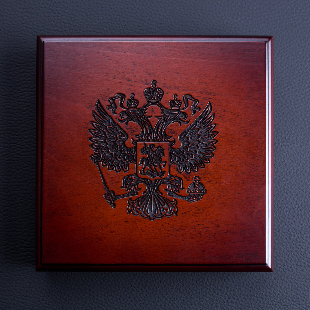 Лазерная гравировка герба